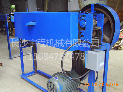 竹片去節定寬機